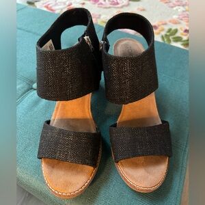 TOMS black sandals size 10